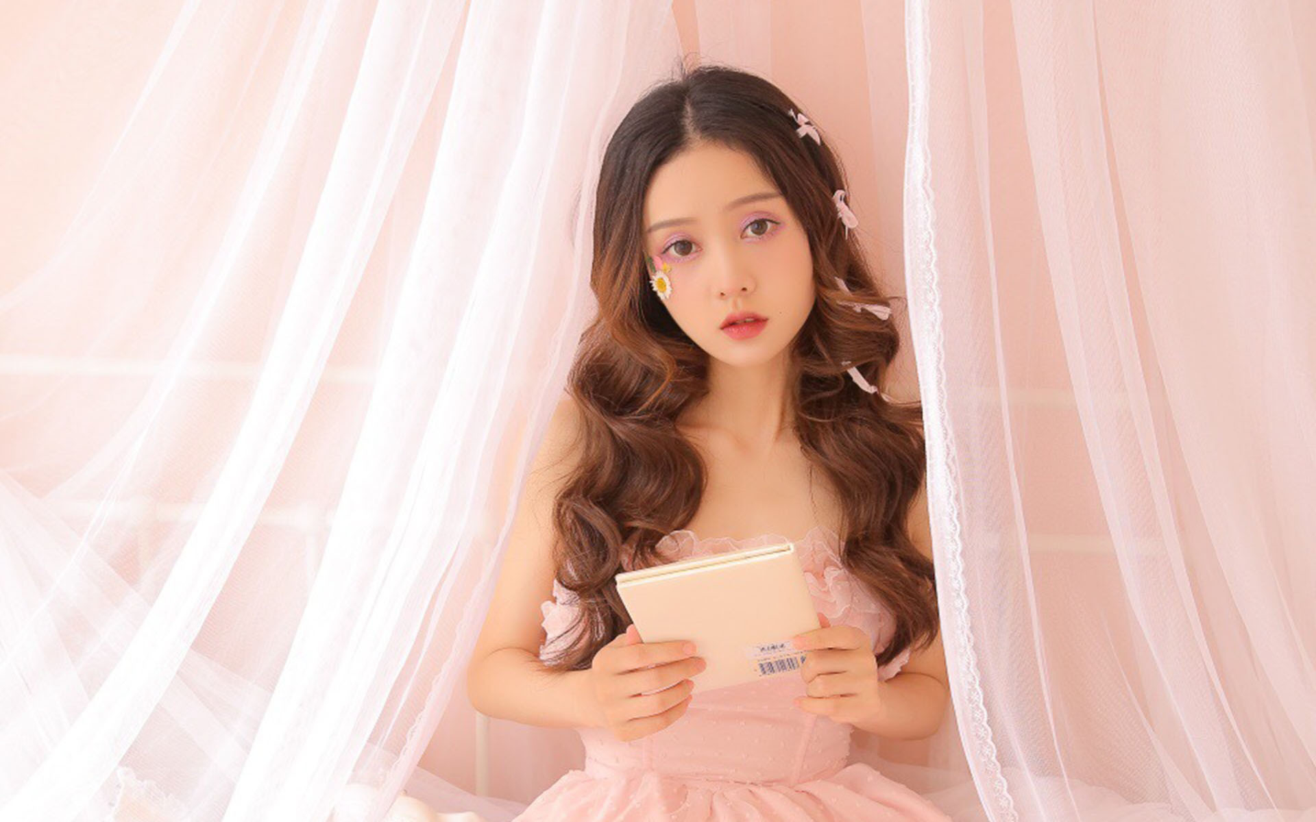 随机美女图片