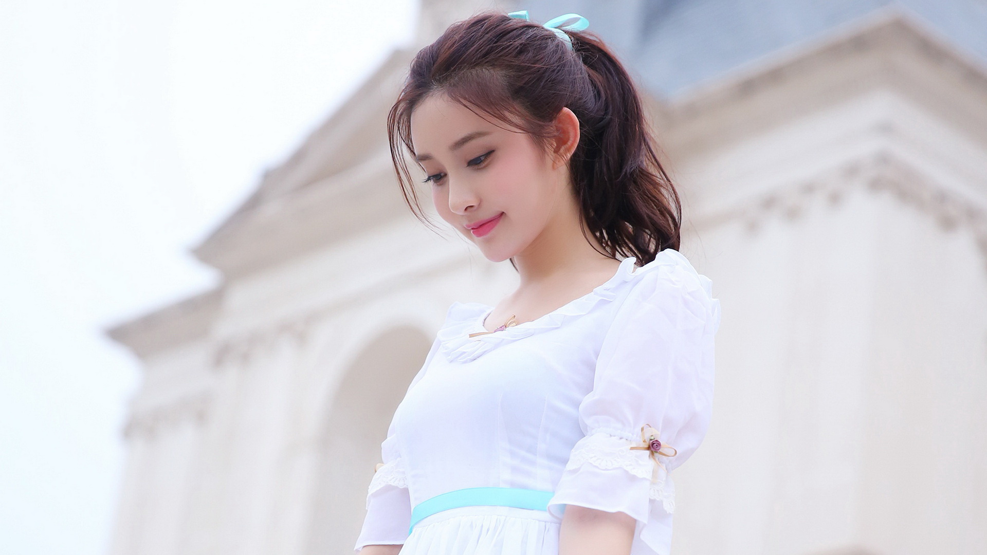 随机美女图片