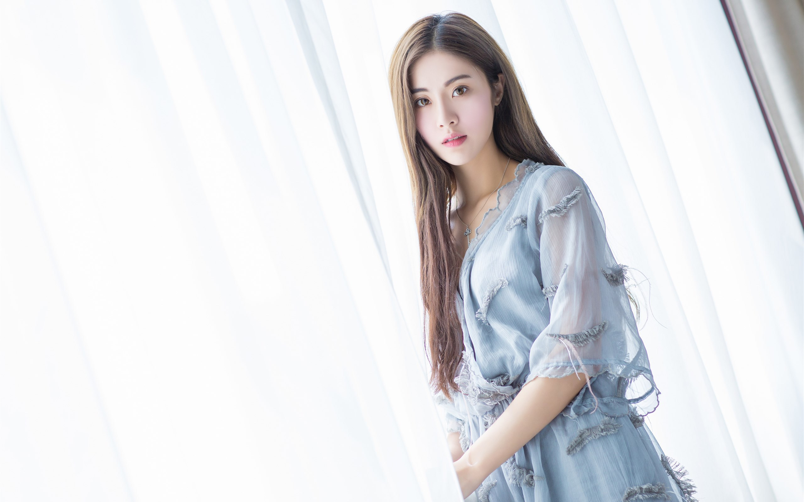 随机美女图片