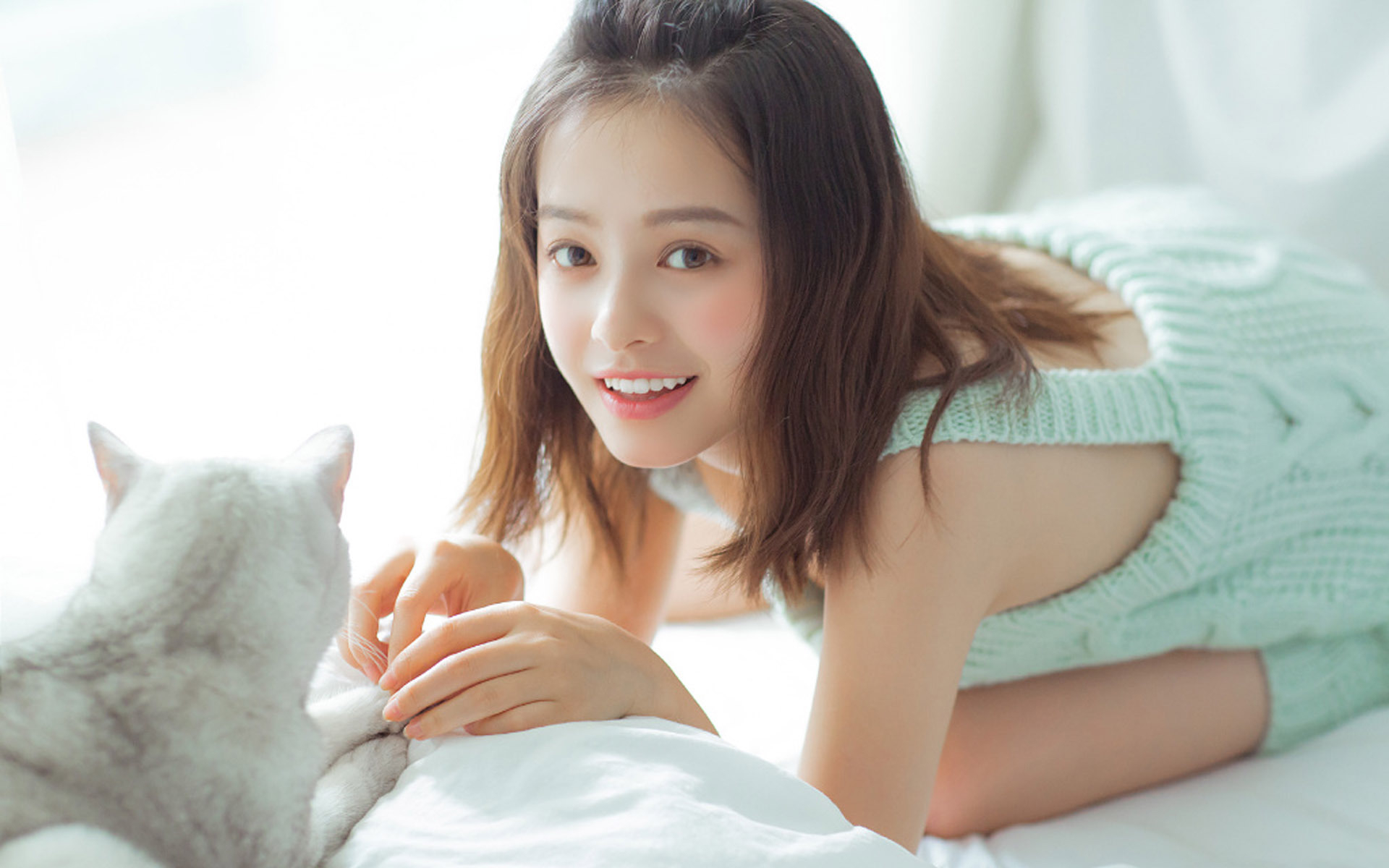 随机美女图片