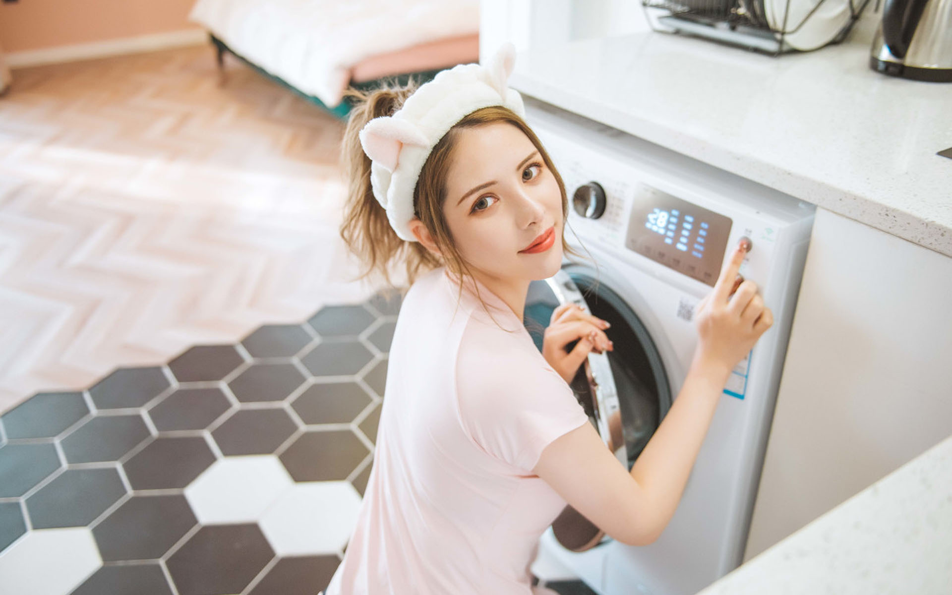 随机美女图片